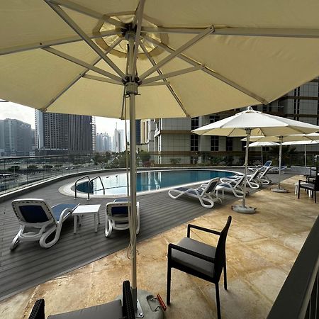 Dunya Tower Luxury And 2 Min Walk To Dubai Mall And Burj Khalifa In Heart Of Downtown Exterior photo
