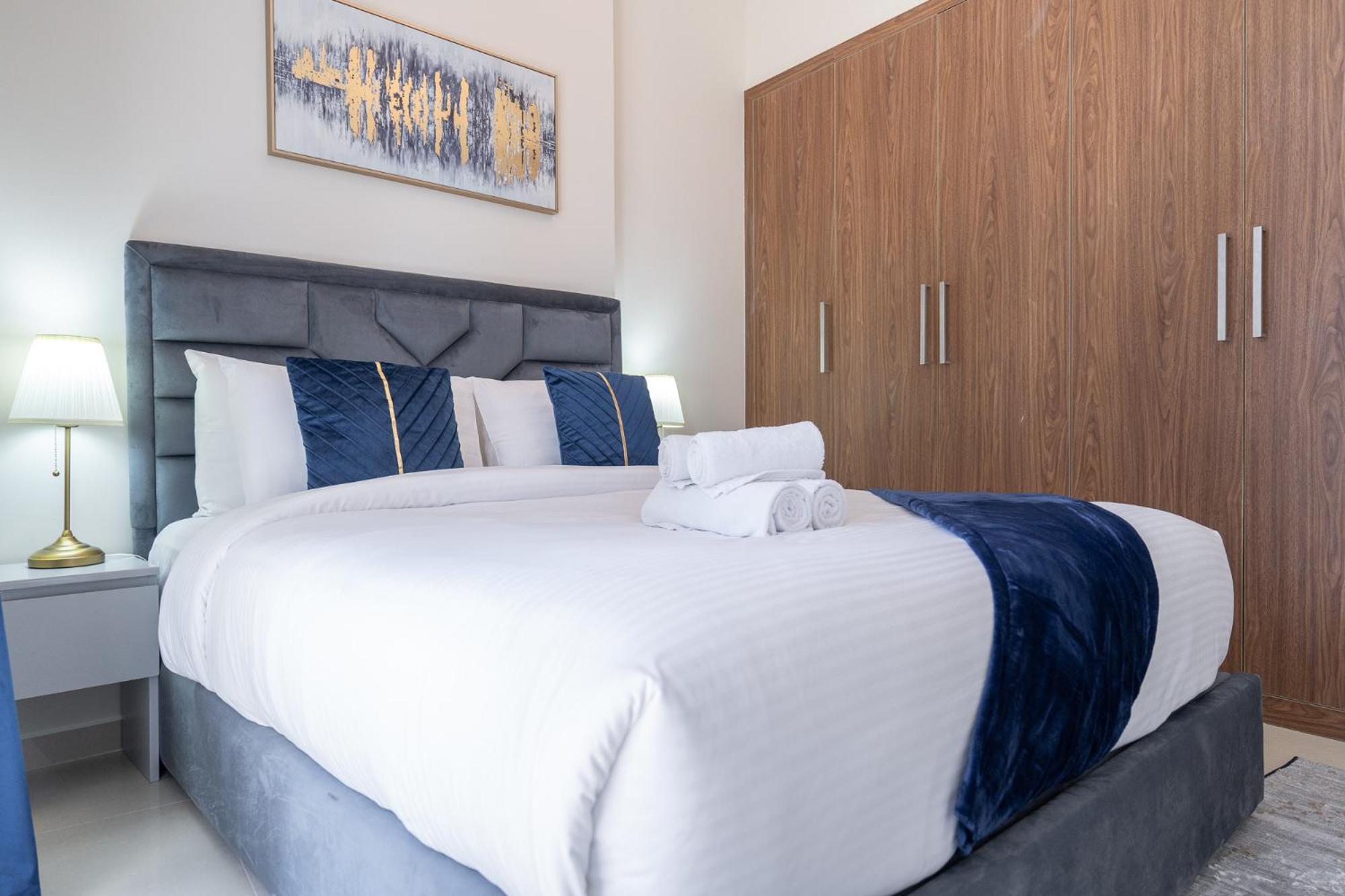 Dunya Tower Luxury And 2 Min Walk To Dubai Mall And Burj Khalifa In Heart Of Downtown Exterior photo