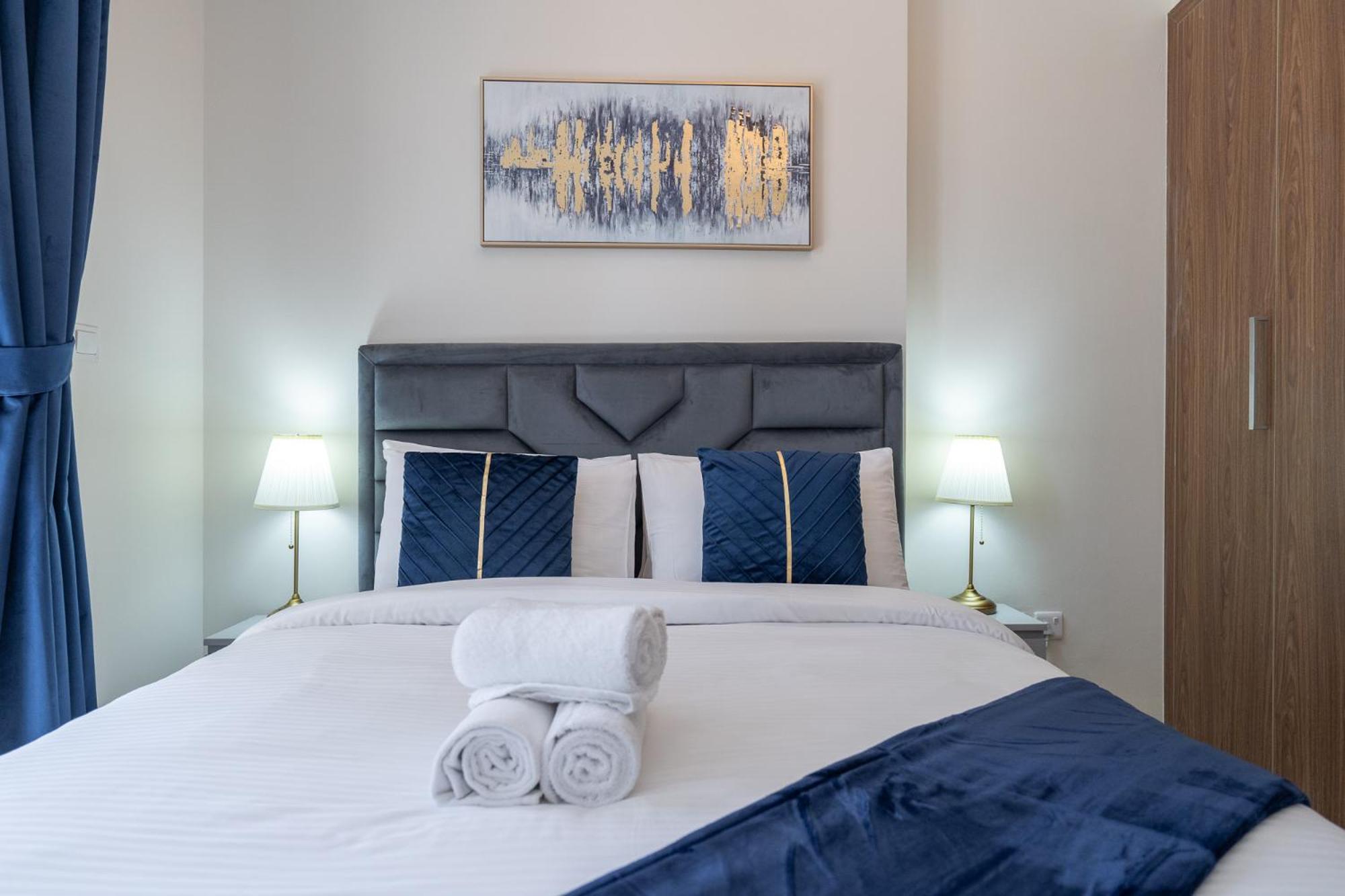 Dunya Tower Luxury And 2 Min Walk To Dubai Mall And Burj Khalifa In Heart Of Downtown Exterior photo